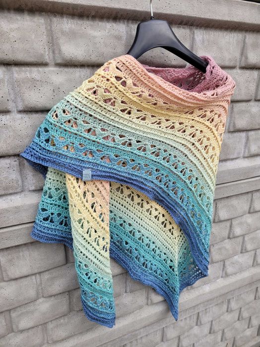 Pastelowa chusta na szydełku, ażurowa, handmade