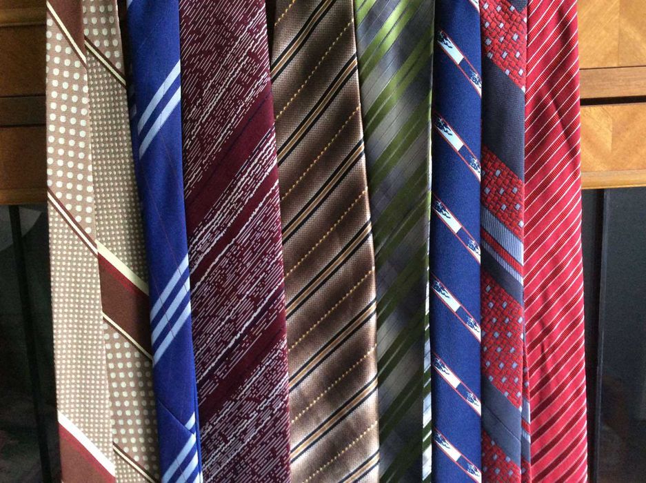ПРОДАМ мужские галстуки