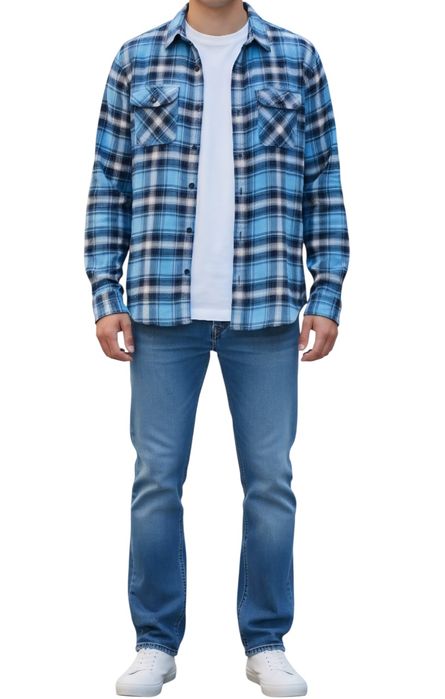 Meska koszula niebieska w krate superdry 
Rozmiar m 
Stan bardzo dobry 
Szerokość od pachy do pachy 57 cm 
Dlugosc 71 cm