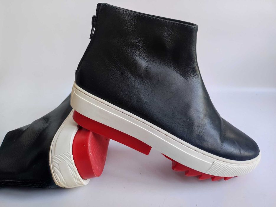 - Givenchy Paris - Skórzane botki r. 38