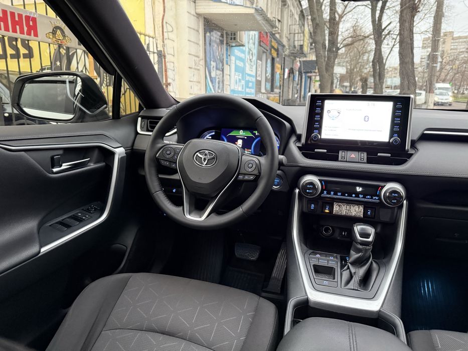 Toyota Rav4 2018 год, 2.5 гибрид!!!
