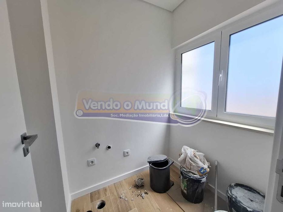 Apartamento T3 em Coruche (CRCH181)