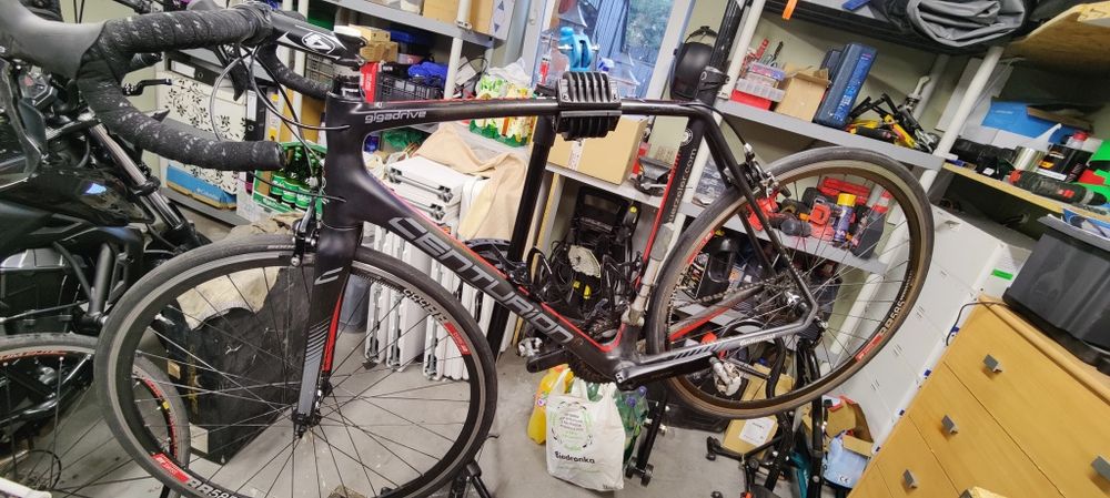 Rower szosowy Centurion UCI Gigadrive 58 Carbon Ultegra Zadbany