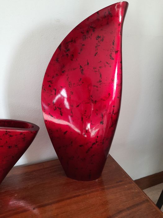 Peças decorativas vermelho e preto