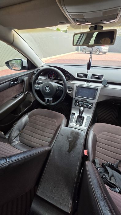 Passat B7 2011 2.0 дизель Автомат європа