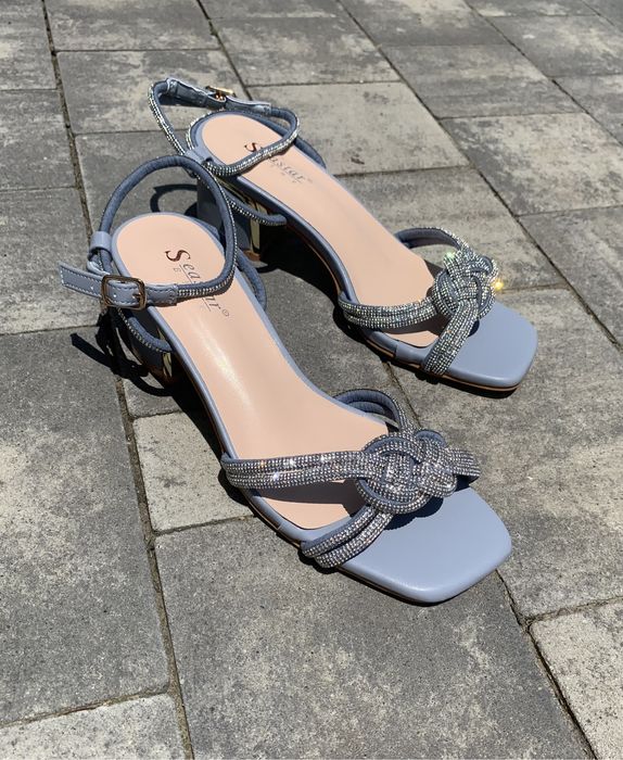 Sandały damskie na obcasie