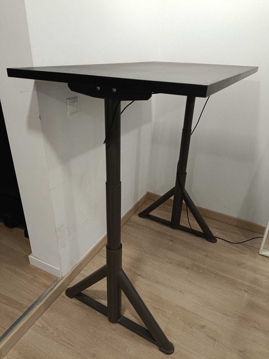 Secretária elevatória sit-stand