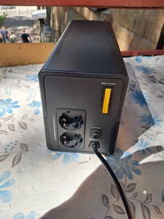 ДБЖ APC Easy UPS, 900 ВА, башта, 230 В, без АКБ