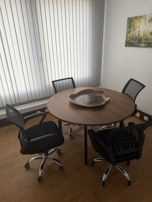 Mesa redonda IKEA MITTZON Ø120 — nogueira/preto (escritório ou jantar), como nova