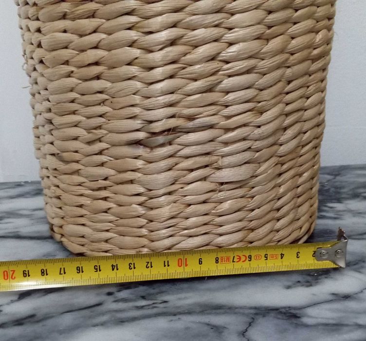 Jarra decorativa em vime