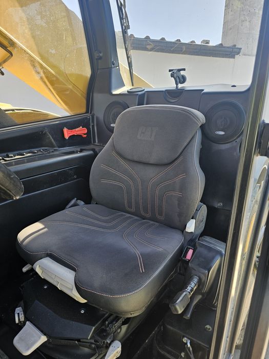 Навантажувач телескопічний