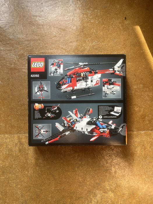 LEGO Technic 42092 - Helicóptero de Resgate (Modelo 2 em 1)
