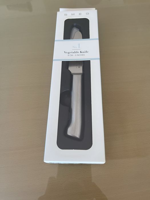 Facas Smeg, grande stock, 40€/ cada