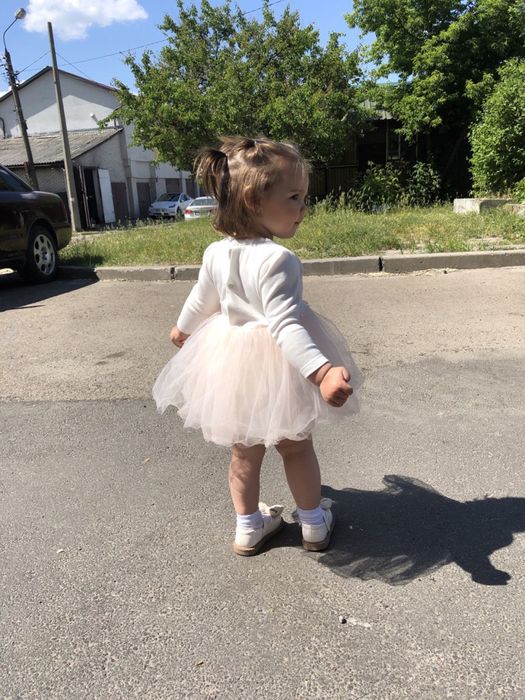 Святкова сукня для дівчинки