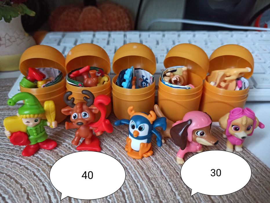 Продам фігурки кіндер