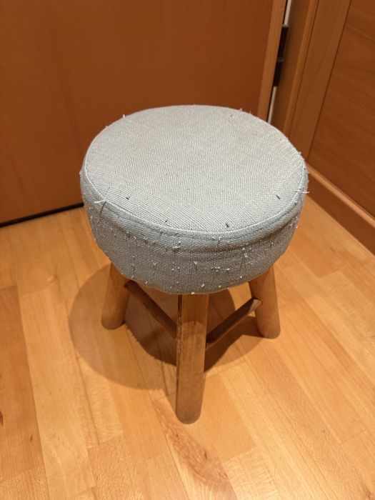 Pequeno banco madeira