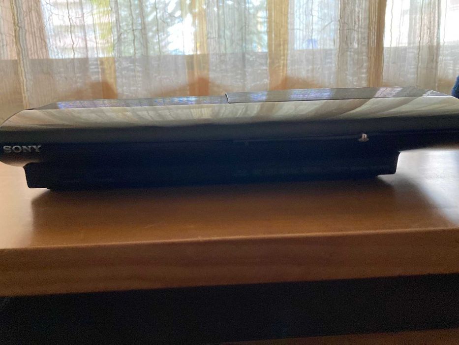 PS3 Super Slim 320GB s/comando (Ver descrição)