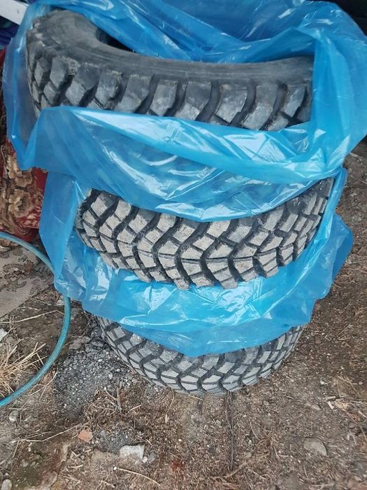 Sprzedam opony kostka