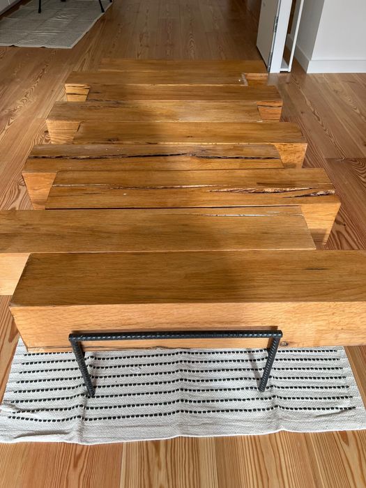 Mesa em madeira maçiça feita por encomenda