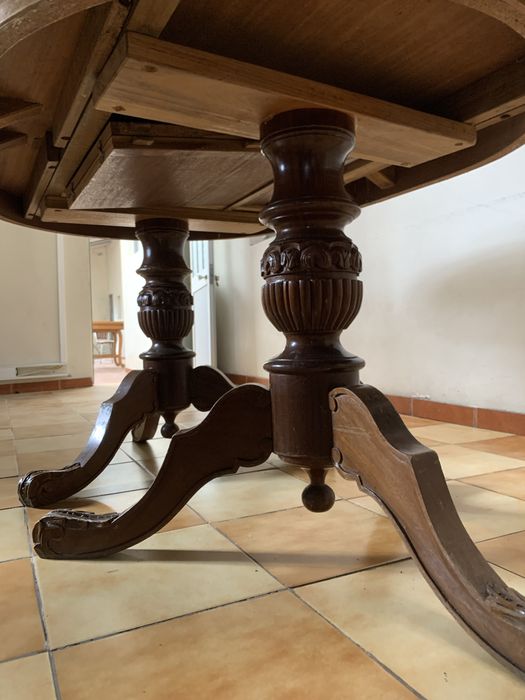 Mesa - Madeira de mogno