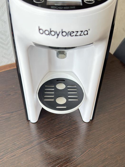 Машина для приготування дитячої суміші Baby Brezza Formula Pro Advanced