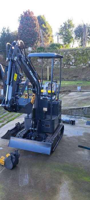 Mini giratoria NOVA 1 tonelada  C/ 7 acessórios