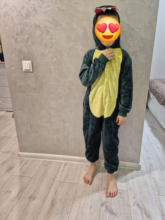 Маскарадный костюм Динозавра 5-7лет, снеговик и медведь  3-6лет