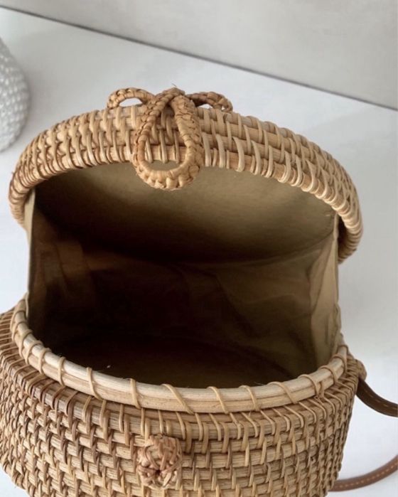 Плетена солом'яна сумочка із ротанга