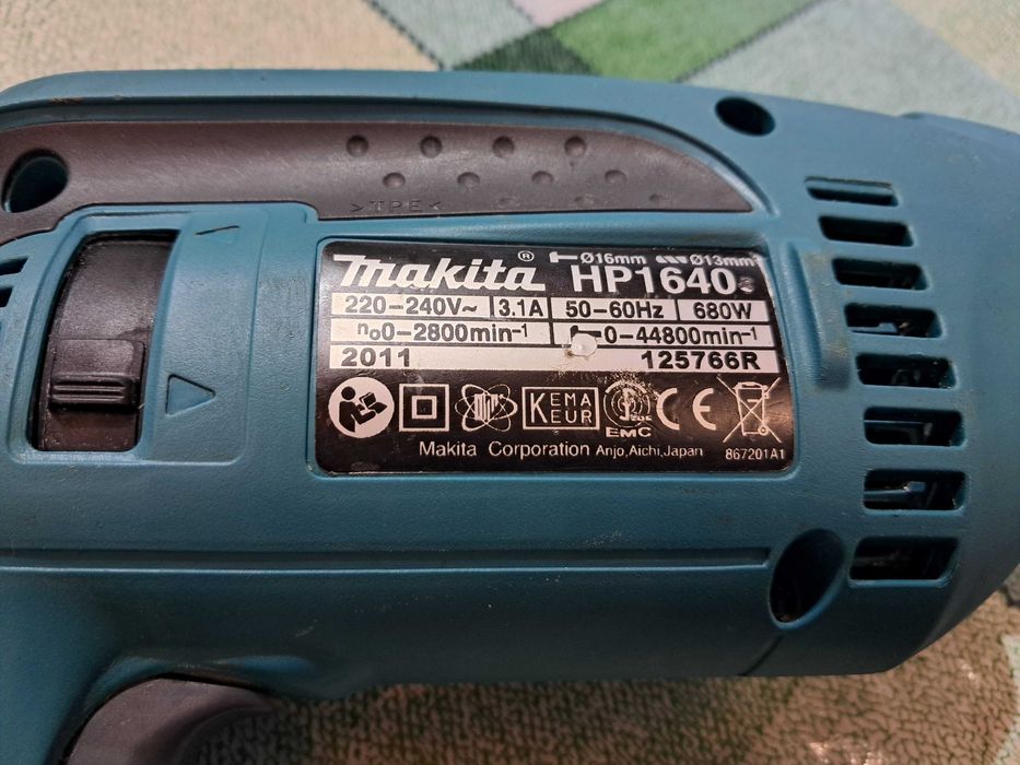 электро дрель makita HP1640 Как новая