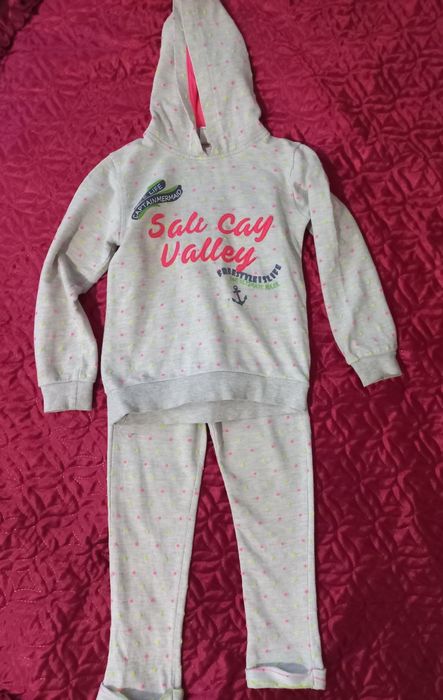 Спортивный костюм