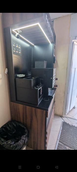 Кав'ярня самообслуговування.