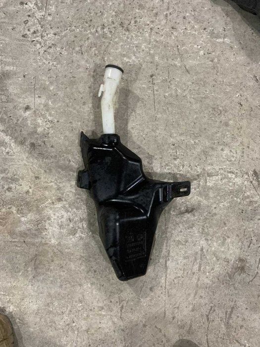 Бачок омывателя Chevrolet. 13260579