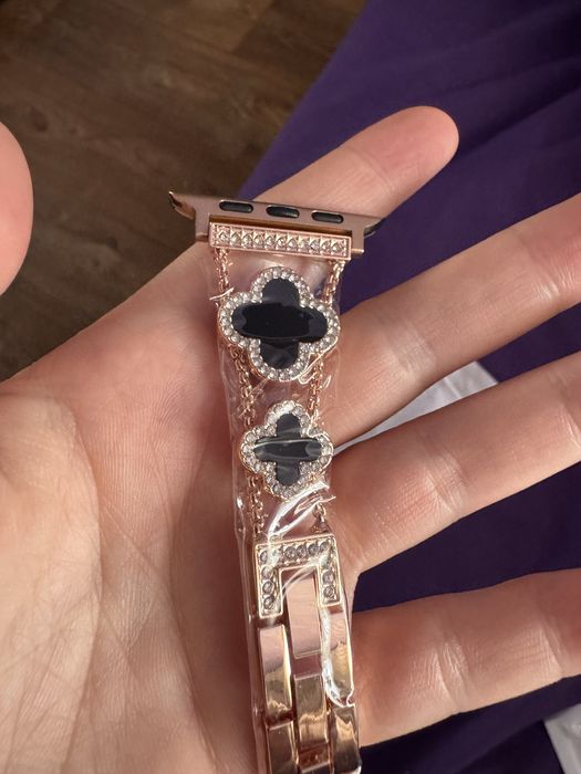 Ремешок на Apple watch клевер