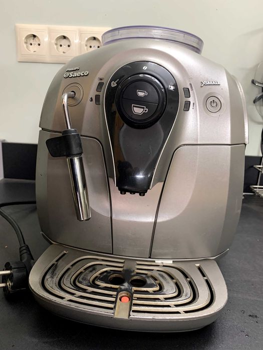 Продам кавомашину Philips/Saeco.