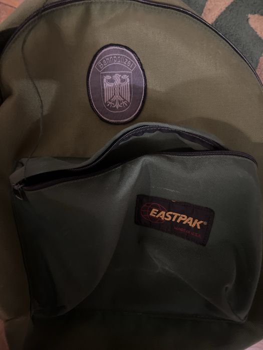 старий рюкзак куплений дуже давно в німечині bahnpolizei eastpak