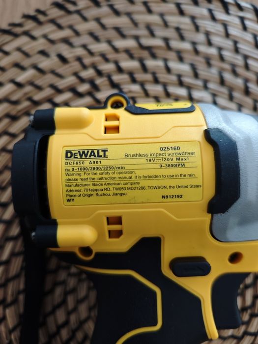 Zakretarka DCF850 DeWalt