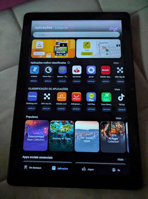 Huawei MatePad T10 com duas capas incluídas