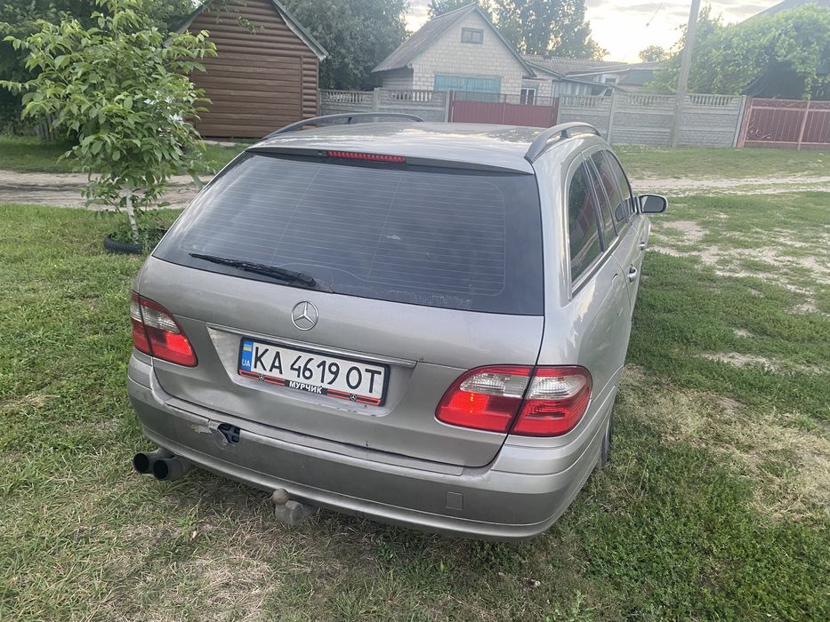 Mercedes-Benz E220