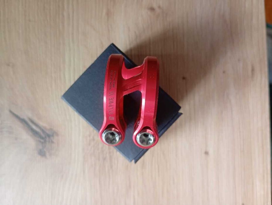 Ethic Sylphe V2 Zacisk Do Hulajnogi 31.8mm Czerwony