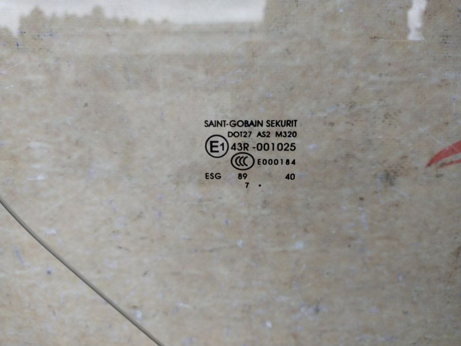 Mercedes Sprinter W906 2006-2018 Стекло двери переднее правое 2007 год
