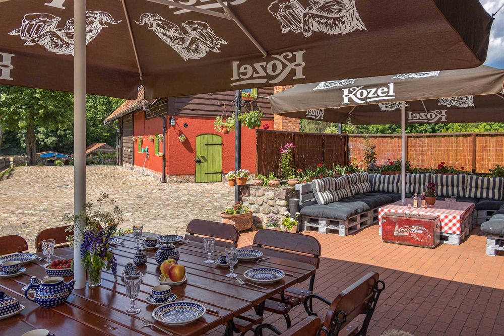 Dom Wakacyjny 400m2 nad jeziorem dla nawet 25 osób, ogród 2ha, jacuzzi