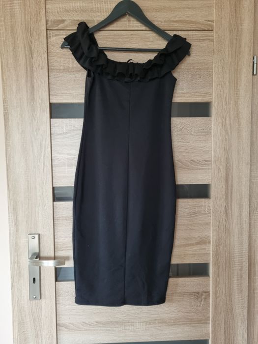 Sukienka czarna Zara falbanka