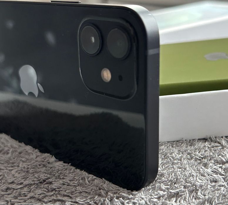 iPhone 12 black neverlock