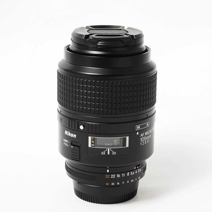 Об'єктив Nikon 105mm f/2.8D AF Micro-Nikkor