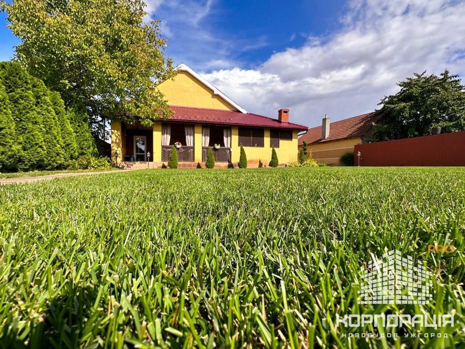 Продаж готового будинку, 280 м2,  28 соток, с.Галоч, 11 км до Ужгорода