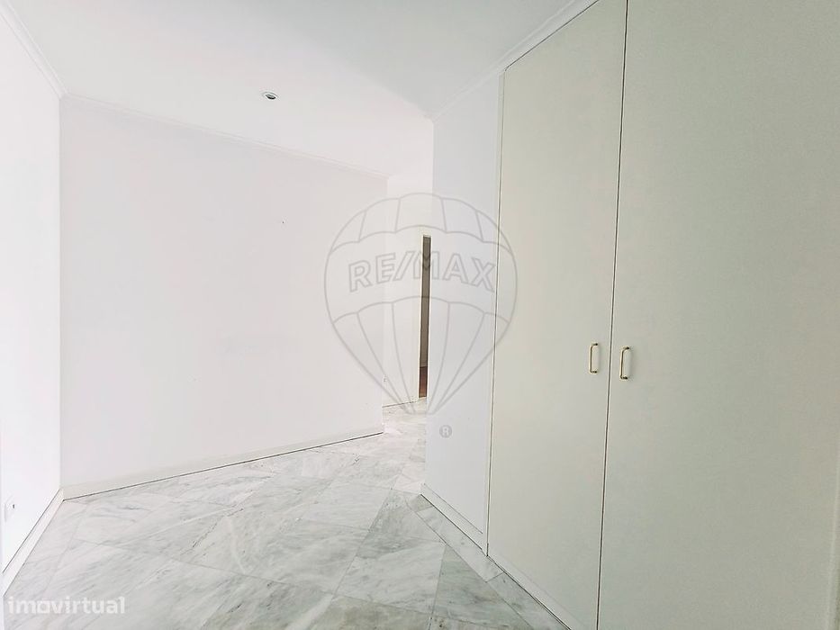 Apartamento T1 para arrendamento