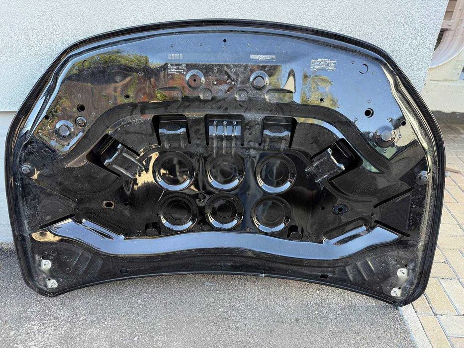 Запчастини на Mercedes Benz 2022 GLA 35 AMG Капот A0009890606