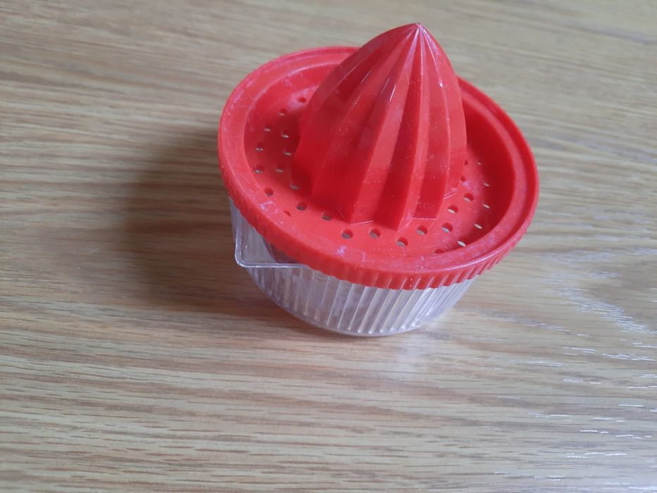 Wyciskarka do cytrusów ręczna