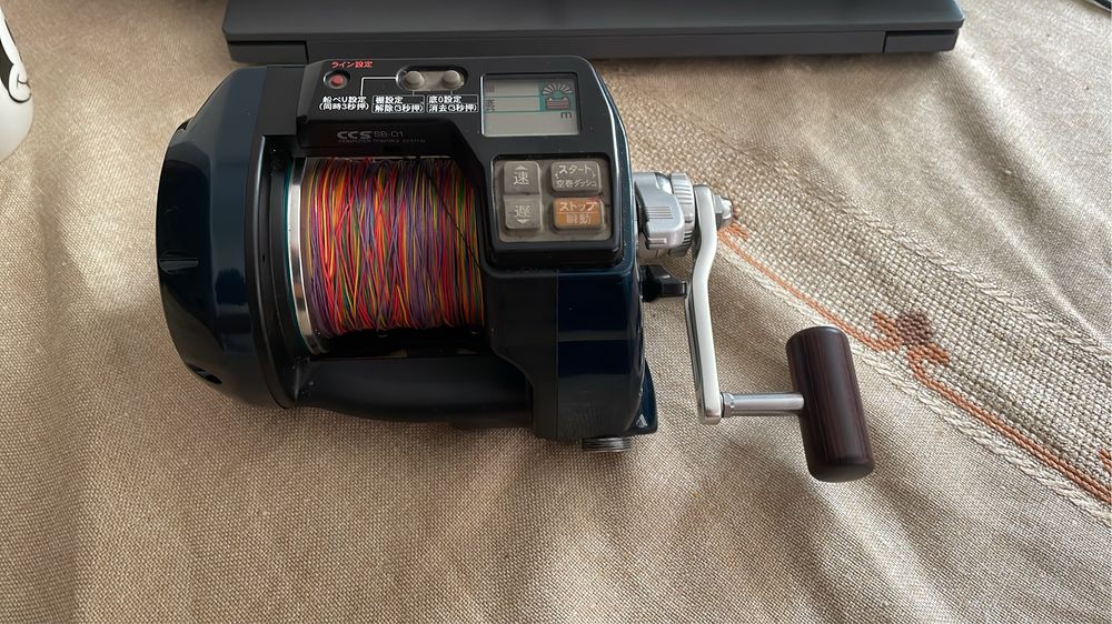 Carreto Elétrico de Pesca Ryobi Adventure VS900-L