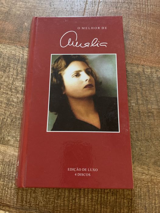 4 CD’S ,mais livro da Amalia Rodrigues